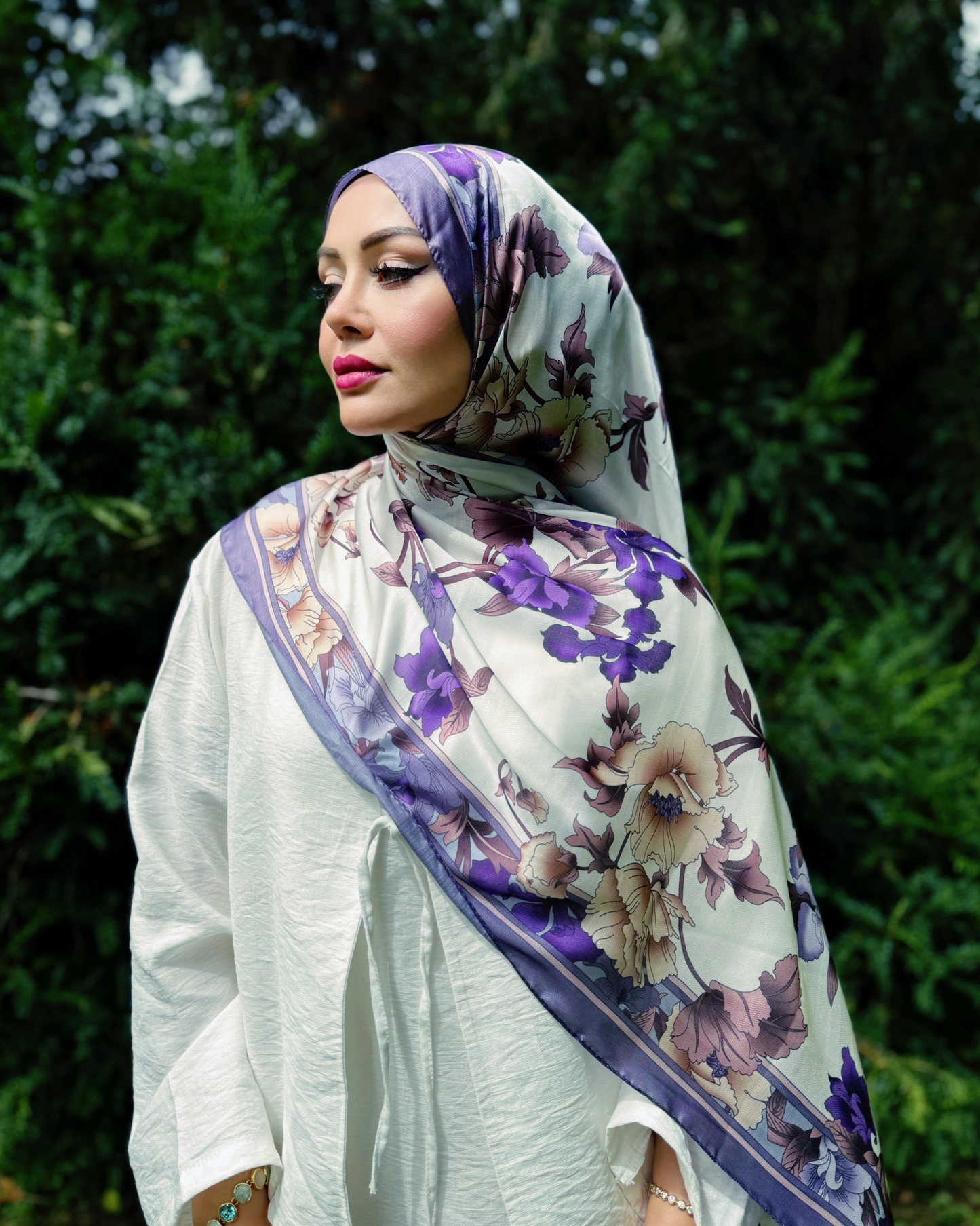 Floraler Schal -Violett