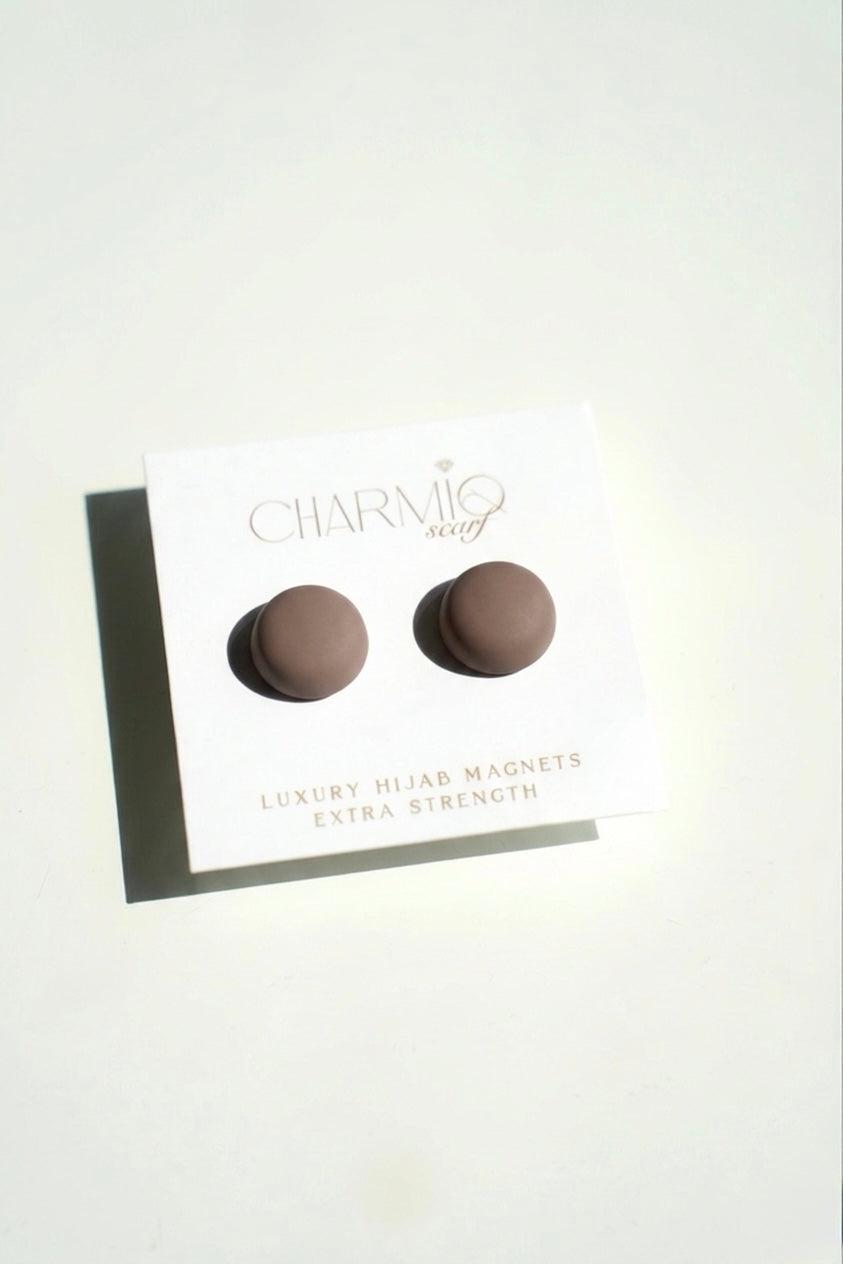 CHARMIQ Premium Hijab-Magnete | Soft Braun