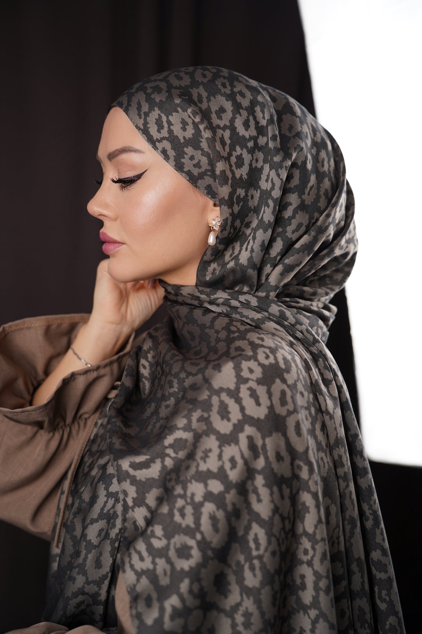 Premium Schal - Leopardenmuster - Anthrazit-Grau