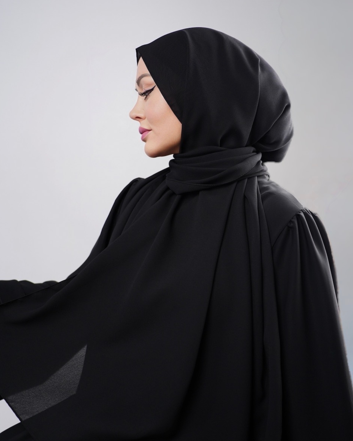 Premium Krepp Schal – Schwarz - Blickdichter Hijab