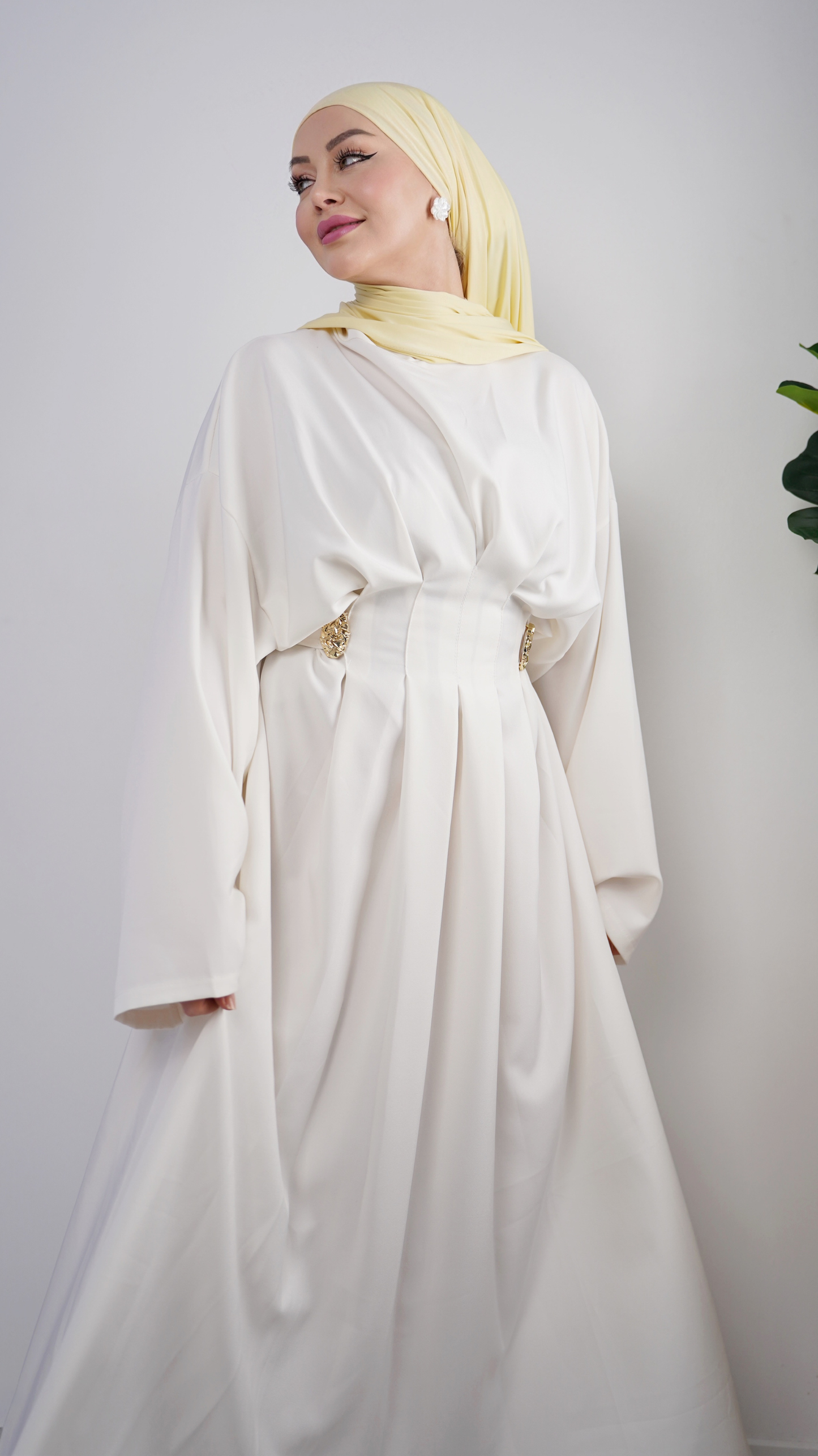 Luna Gold Kleid - Eleganz mit goldenen Details