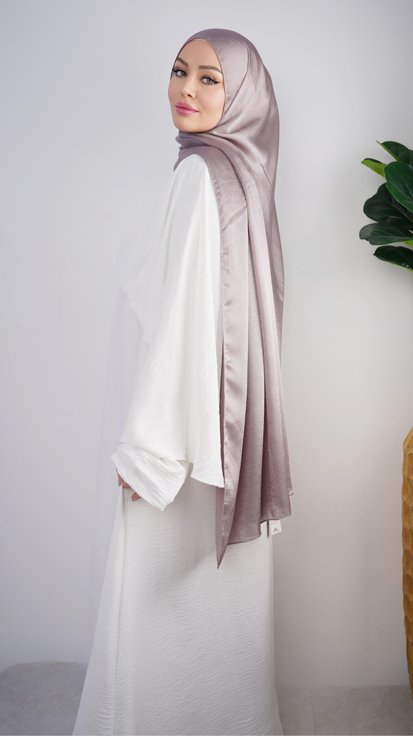 Maxi Abaya – Kleid mit elastischer Taille & Fledermausärmeln.
