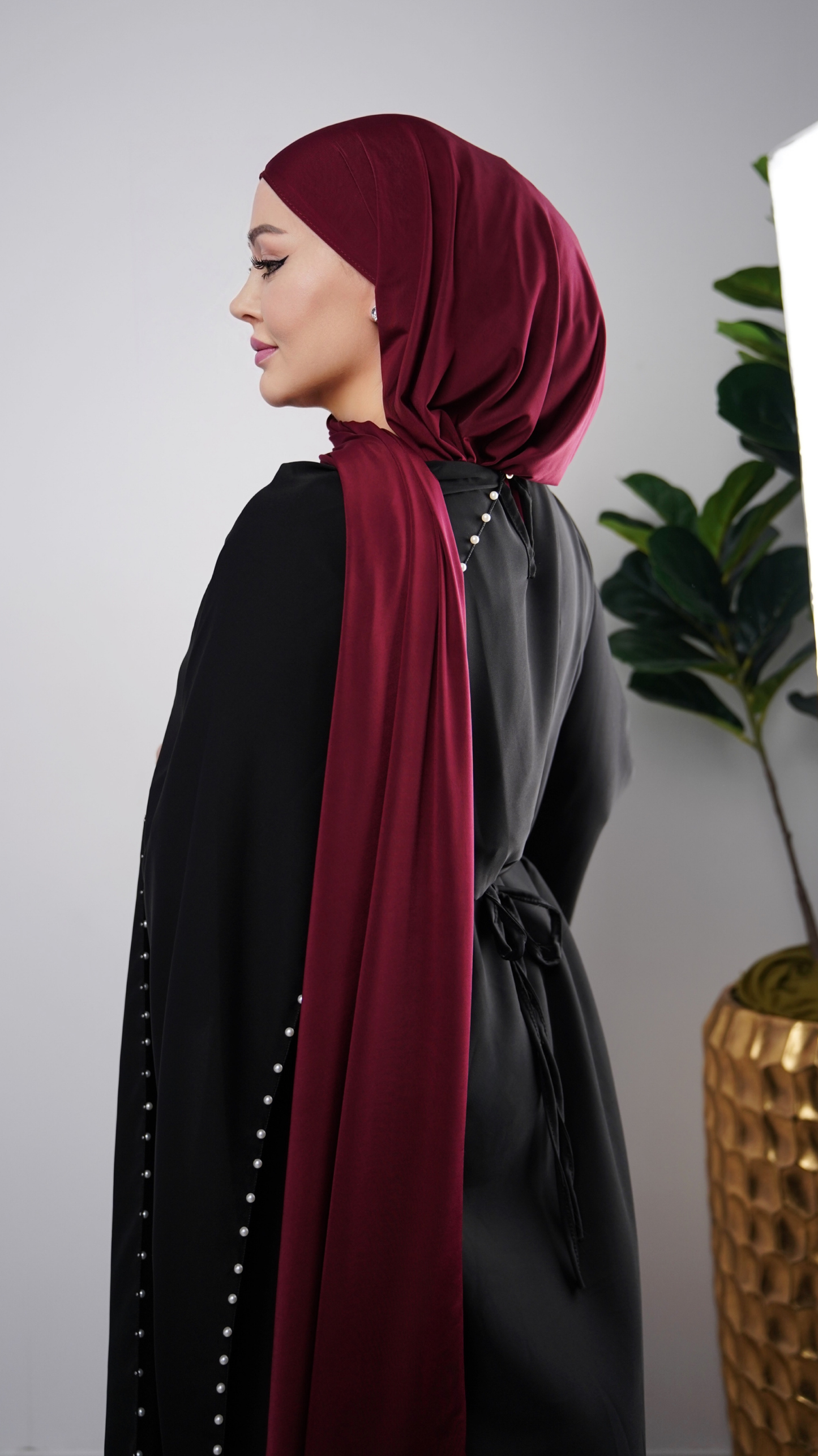 Perlen Eleganz - Kleid mit Perlen & Rückenschnürung